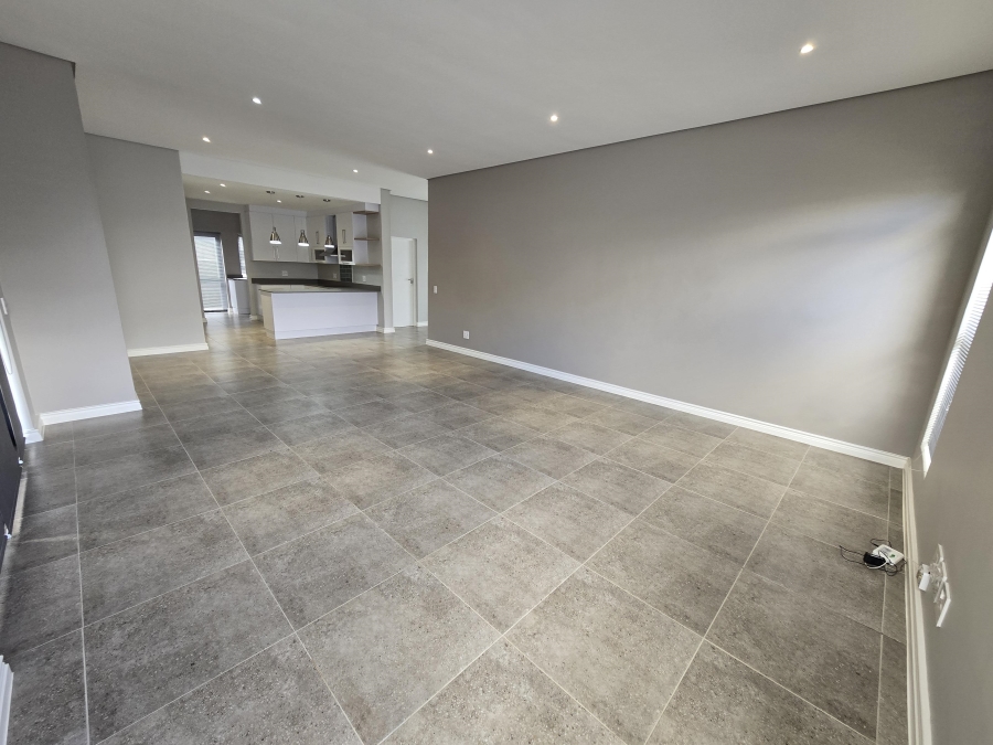 To Let 3 Bedroom Property for Rent in Groot Phesantekraal Estate Western Cape